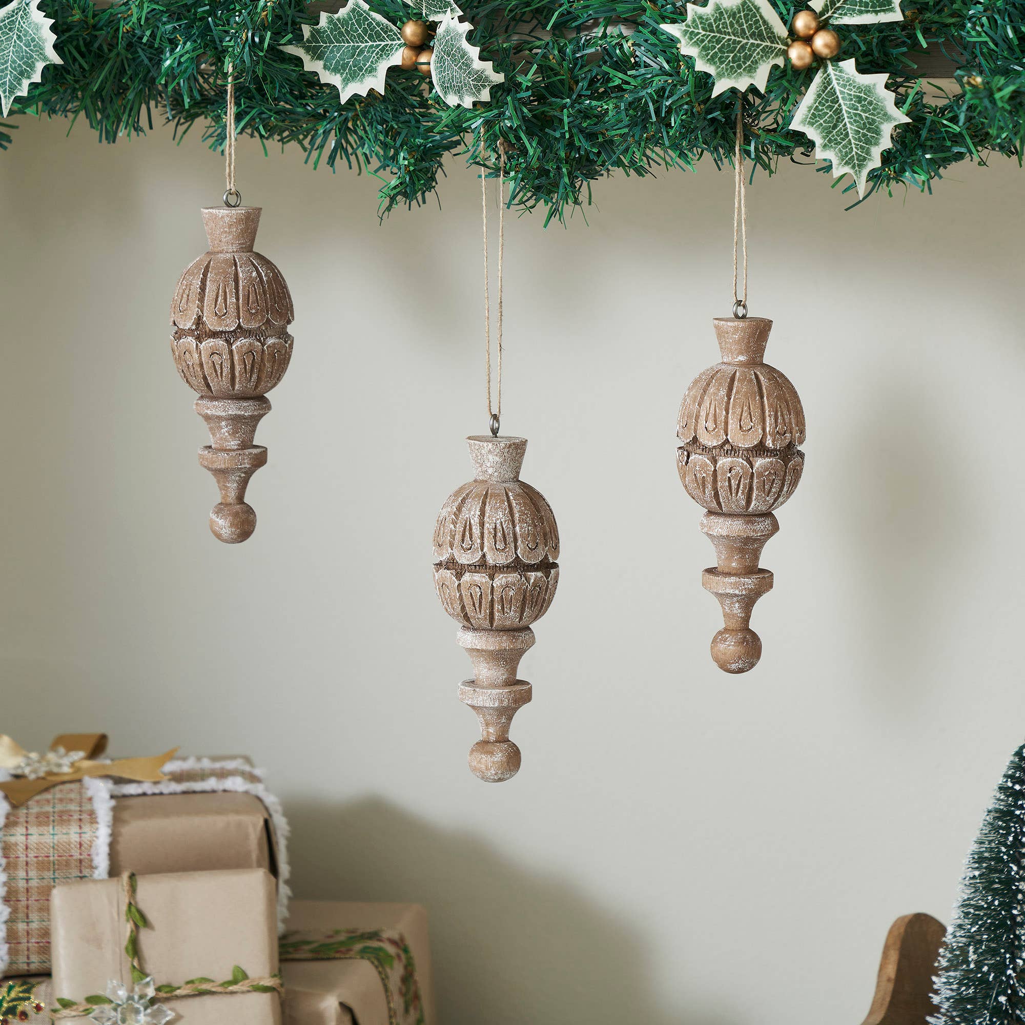 Vintage Finial Ornament Feathered Finish