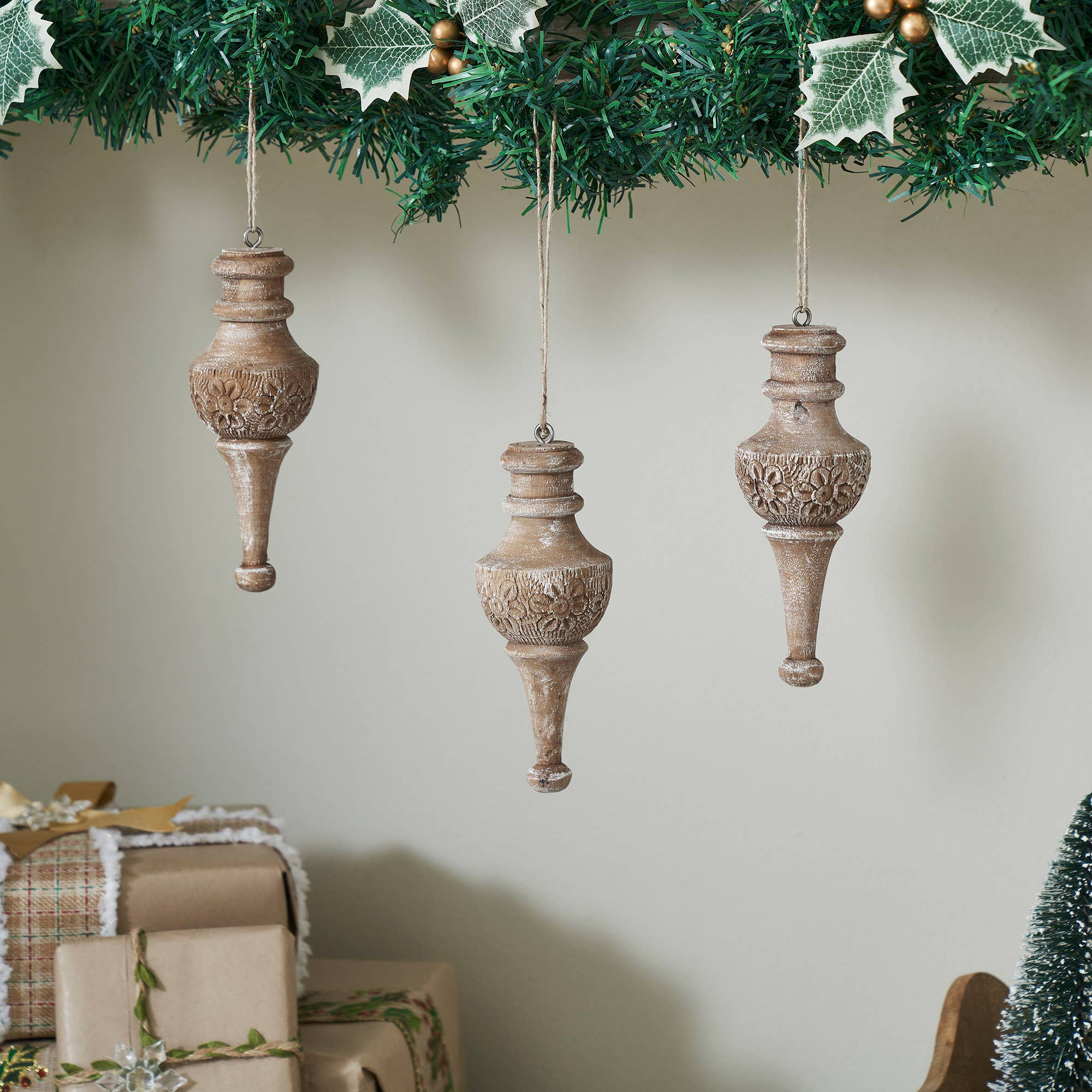 Rustic Finial Ornament Feathered Finish