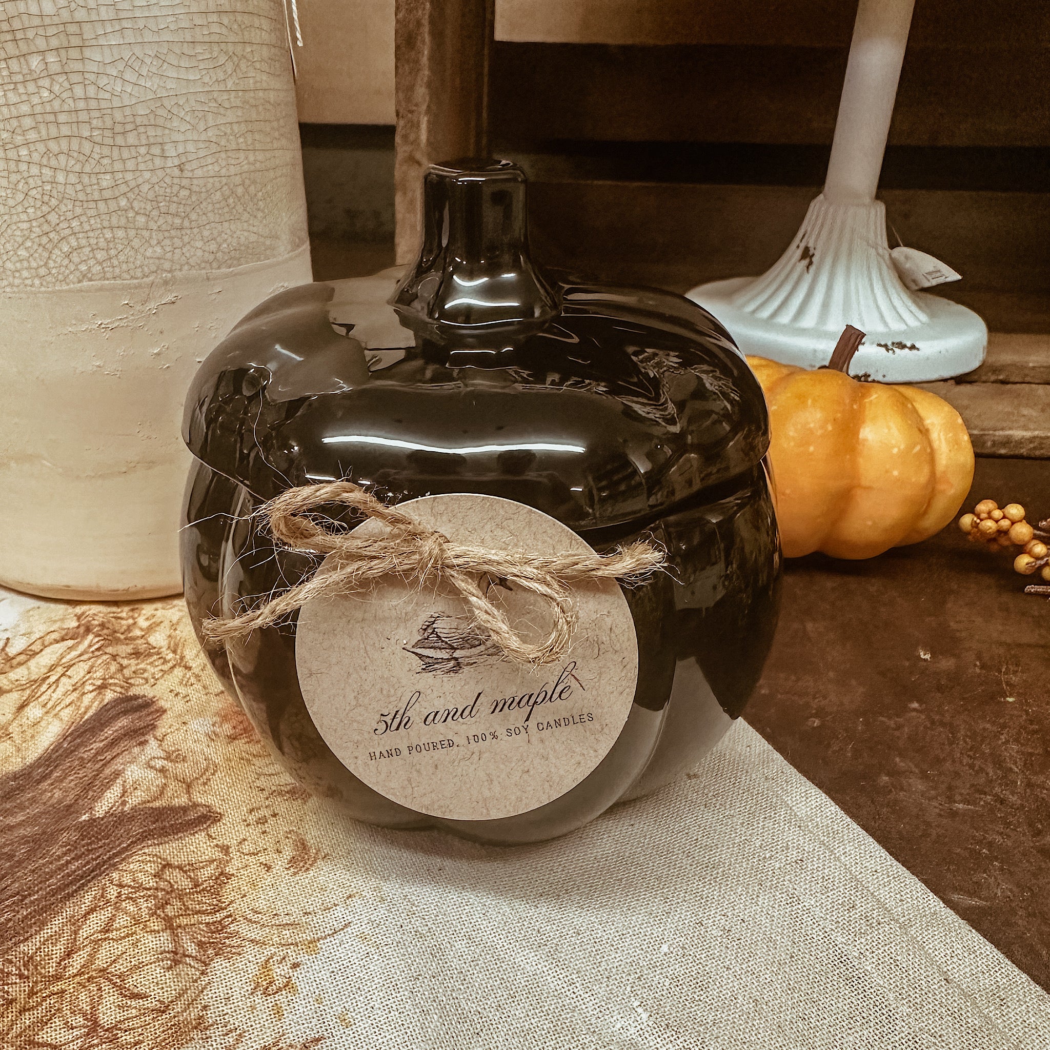 black pumpkin candle 14 oz