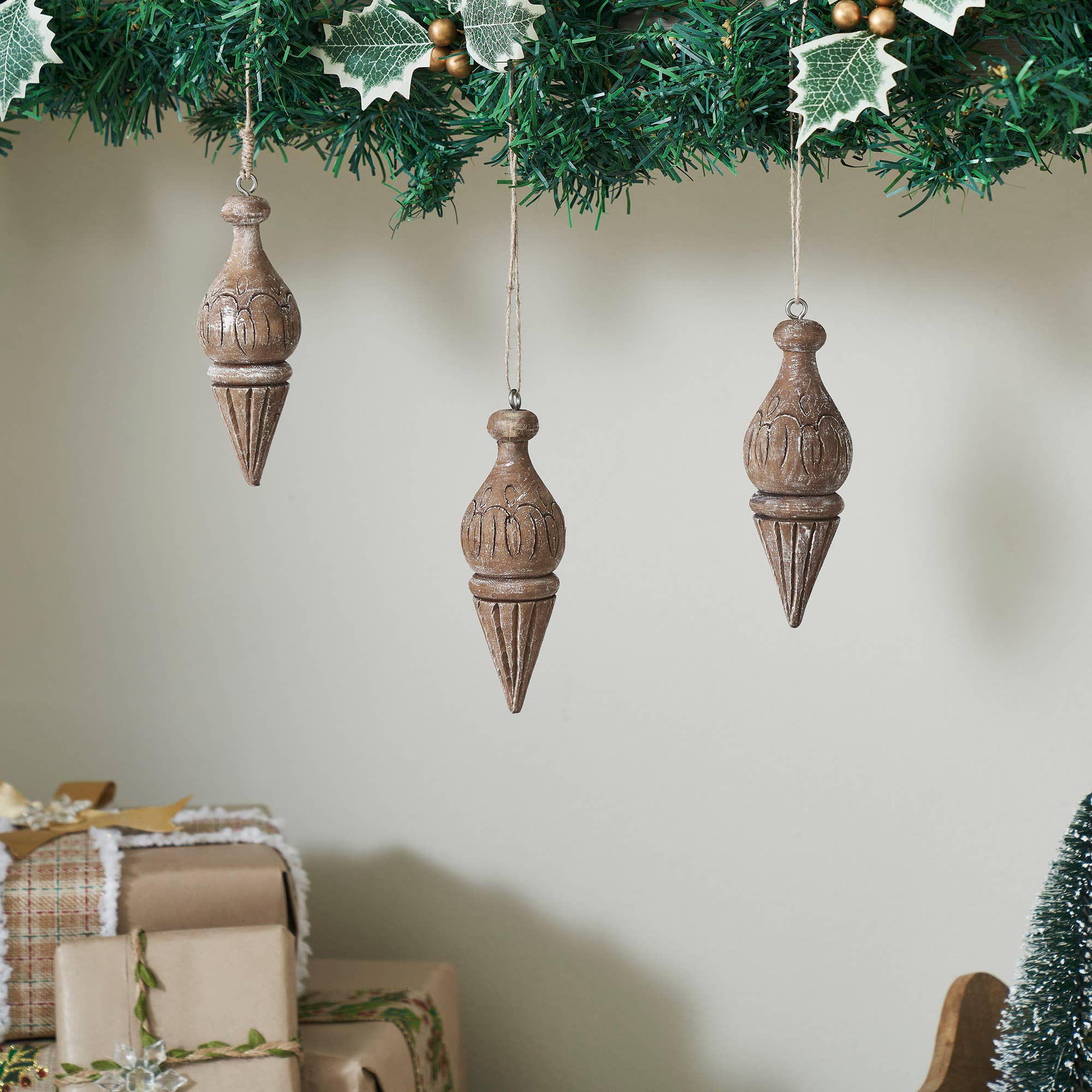 Cottage Finial Ornament Feathered Finish